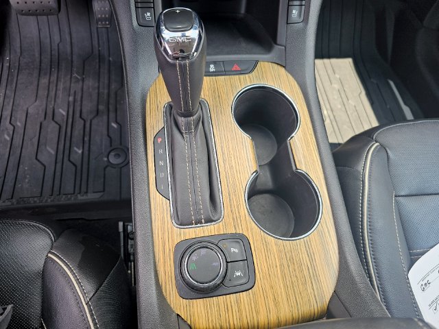 Used 2019 GMC Acadia Denali w/ Technology Package FWD image 26