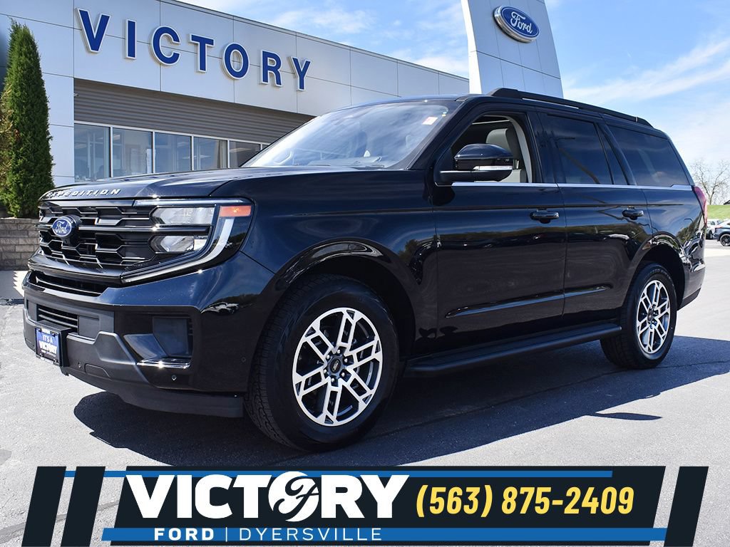 Certified 2025 Ford Expedition Active AWD/4WD image 1