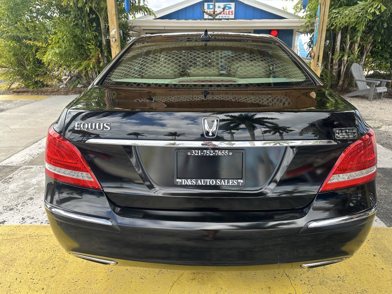Used 2012 Hyundai Equus Signature RWD image 6