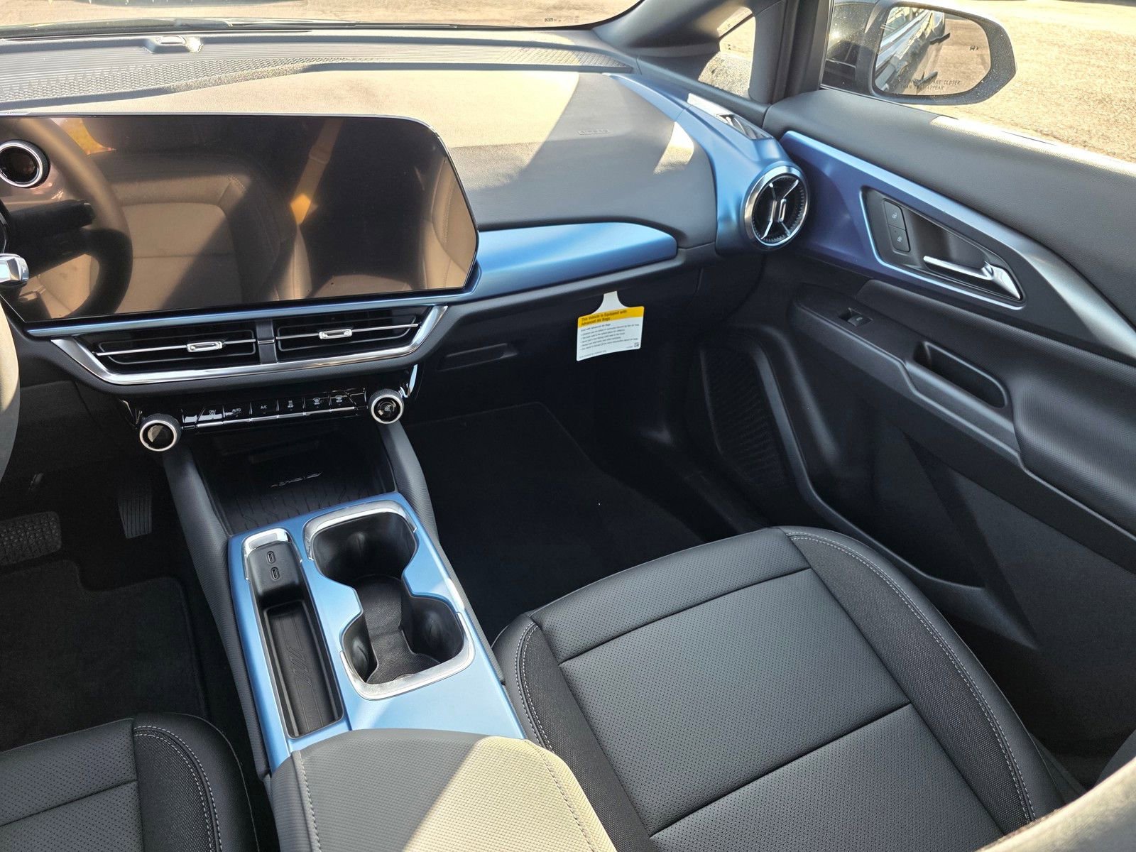 New 2026 Chevrolet Equinox EV LT image 17