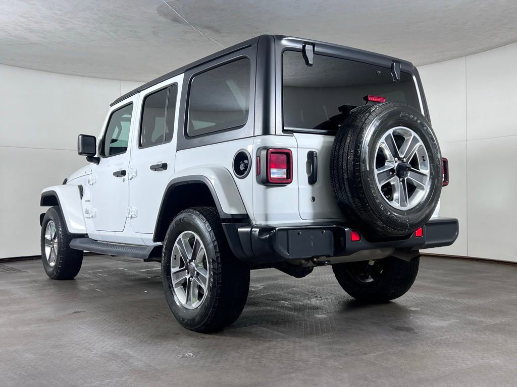 Used 2018 Jeep Wrangler Unlimited Sahara AWD/4WD image 3