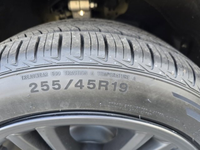 Used 2023 Tesla Model Y 2WD image 36