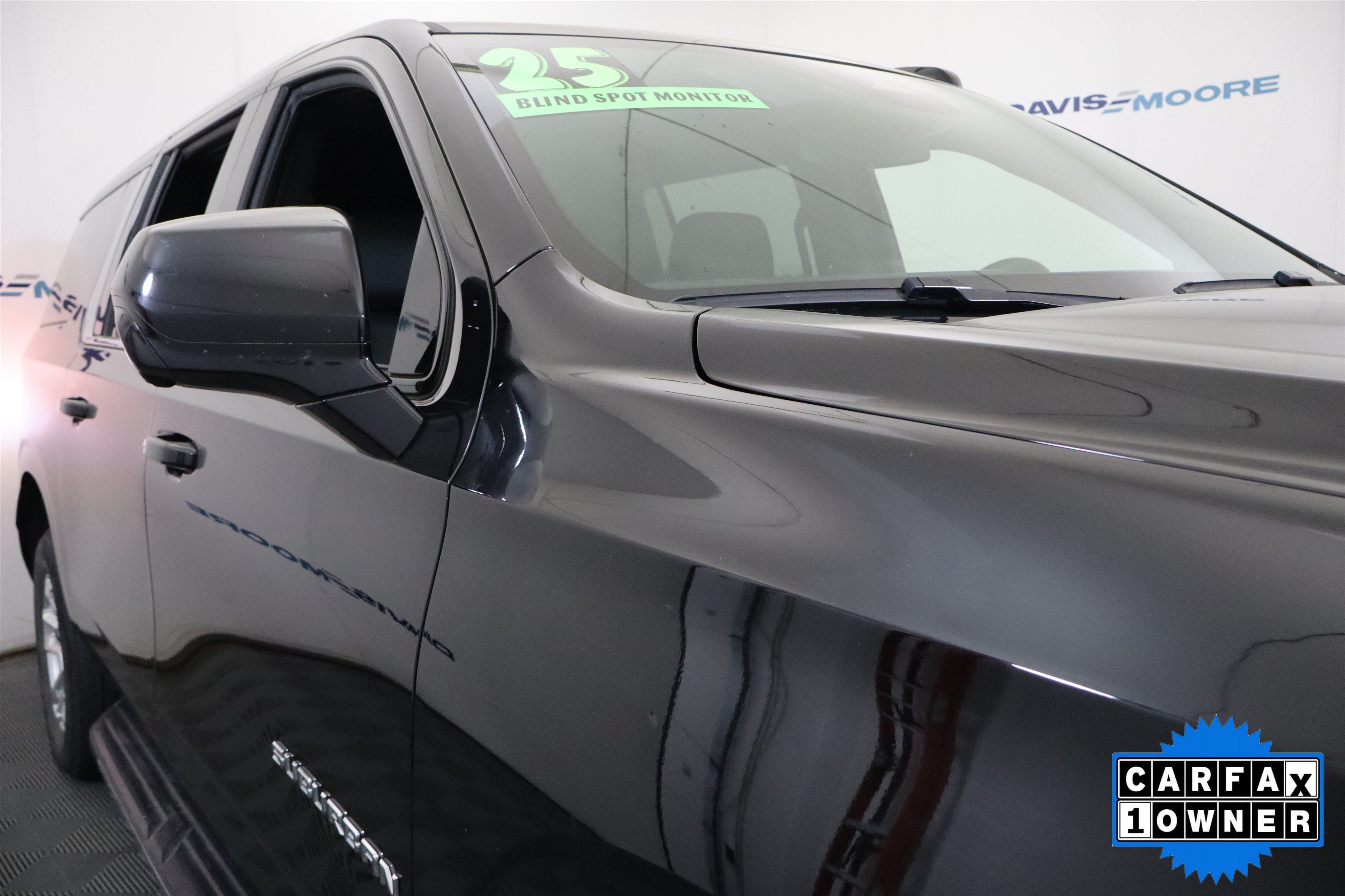 Used 2025 Chevrolet Suburban LT AWD/4WD image 4