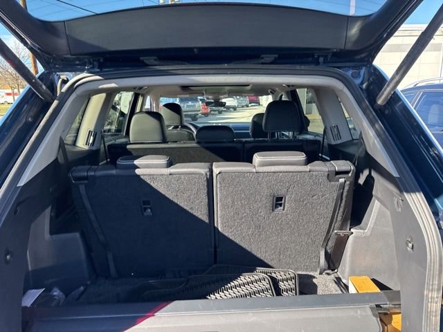 Used 2023 Volkswagen Atlas SEL R-Line image 27