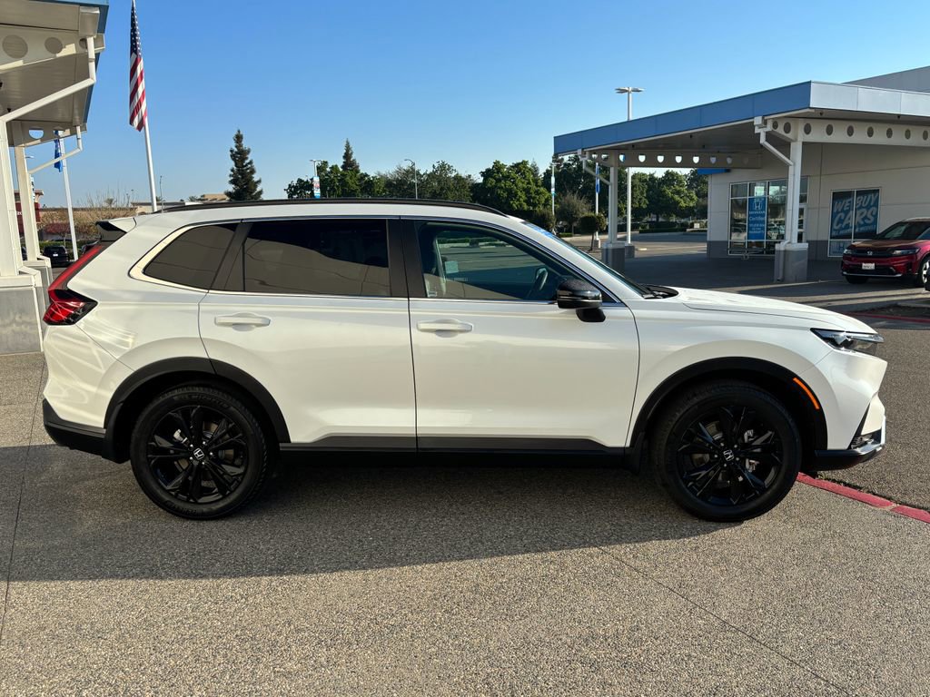 Used 2023 Honda CR-V Sport Touring image 4