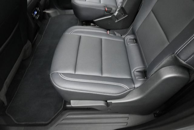 Used 2026 Chevrolet Traverse LT w/ Driver Confidence Package FWD image 24
