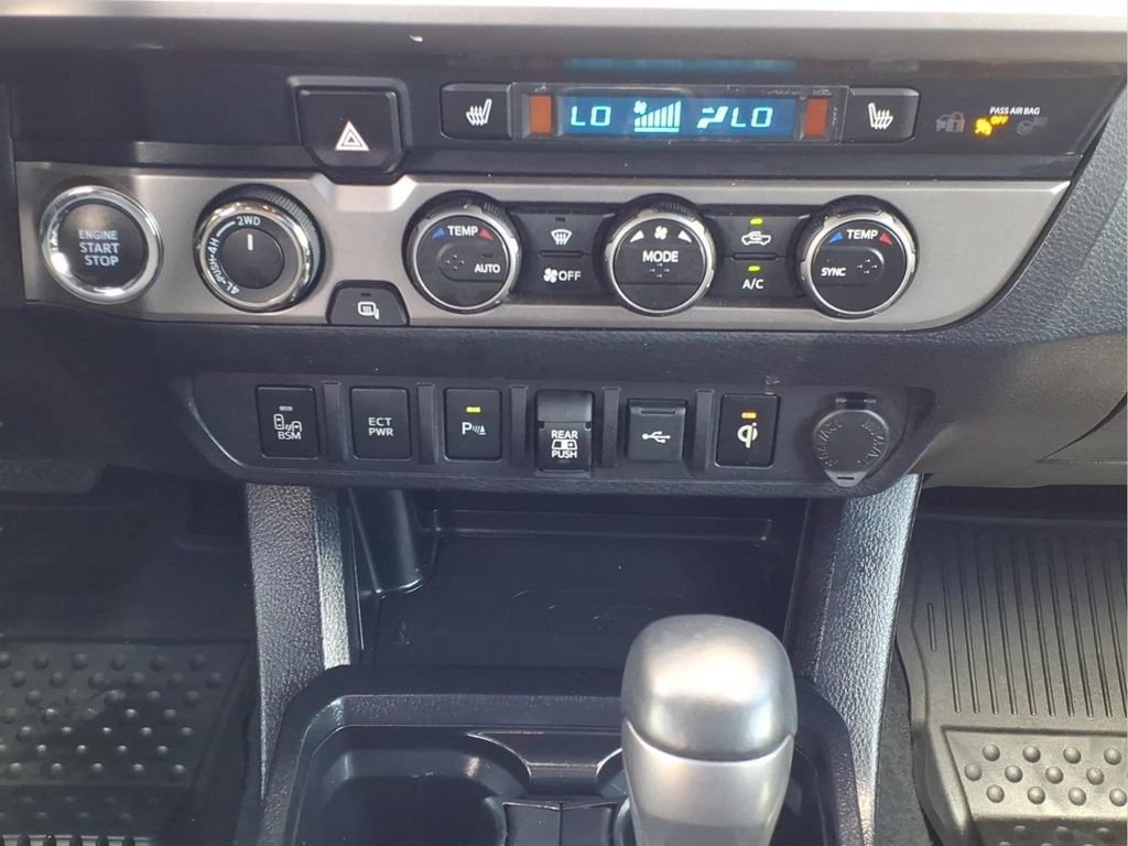 Used 2021 Toyota Tacoma Limited AWD/4WD image 20