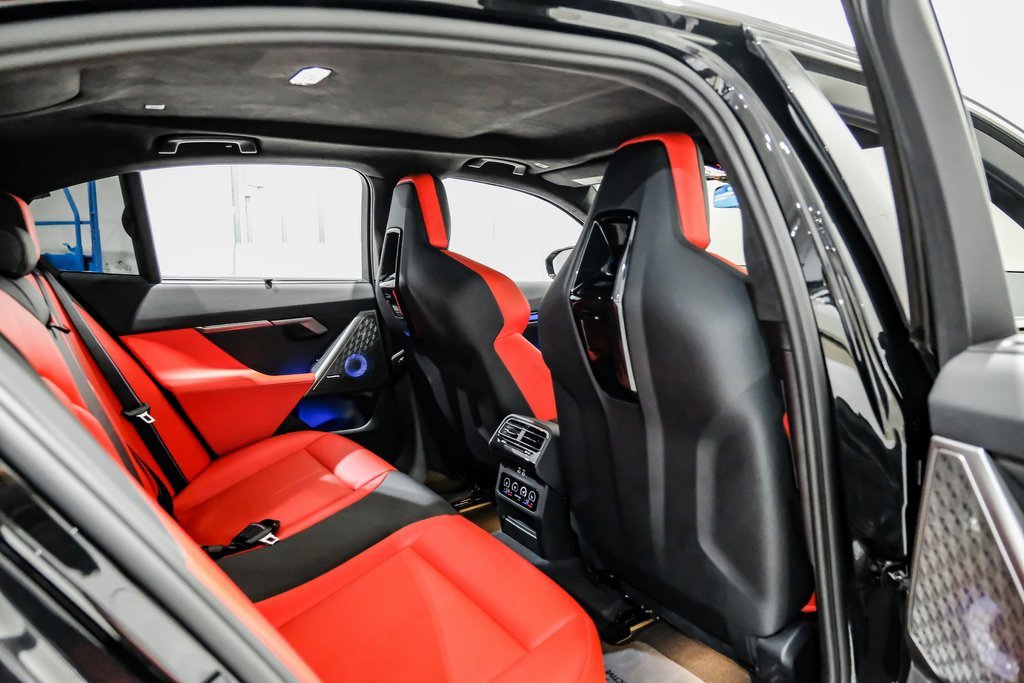 Used 2025 BMW M5 w/ Carbon Package image 38