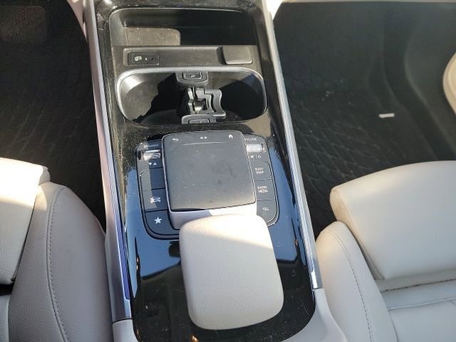 Used 2021 Mercedes-Benz GLB 250 4MATIC image 13