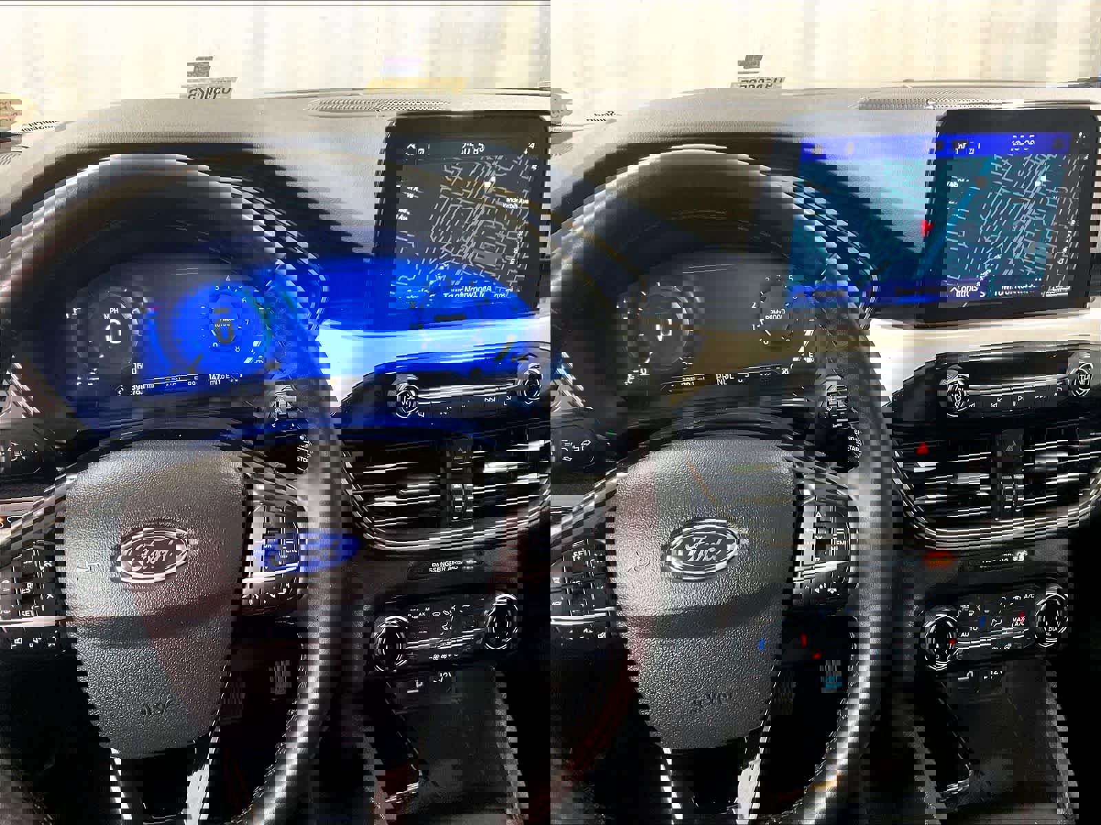 Used 2022 Ford Escape SEL w/ Technology Package image 19