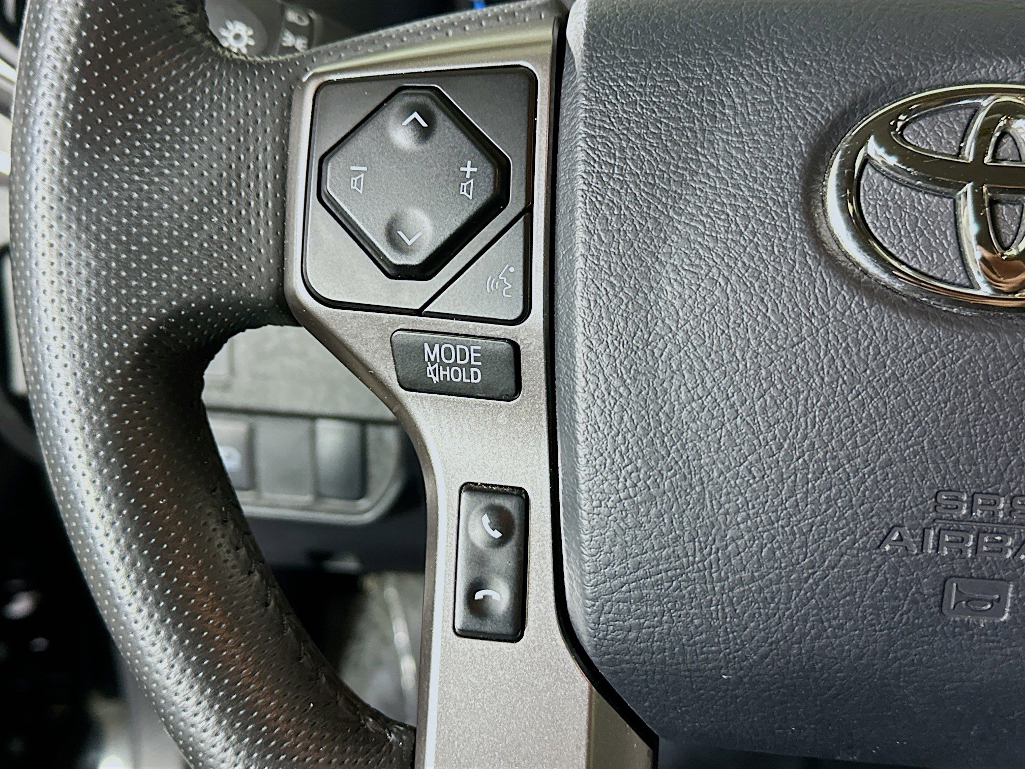 Used 2023 Toyota Tacoma SR5 w/ Technology Package RWD image 16