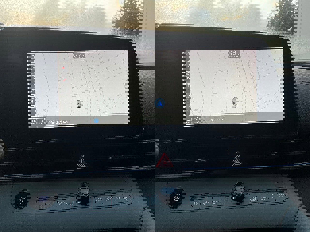 Used 2025 Hyundai Elantra Limited image 29