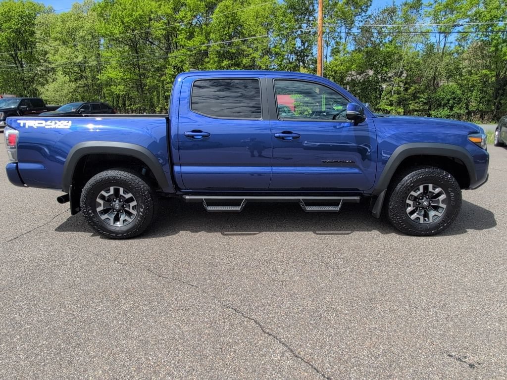 Used 2023 Toyota Tacoma TRD Off-Road w/ Technology Package AWD/4WD image 8
