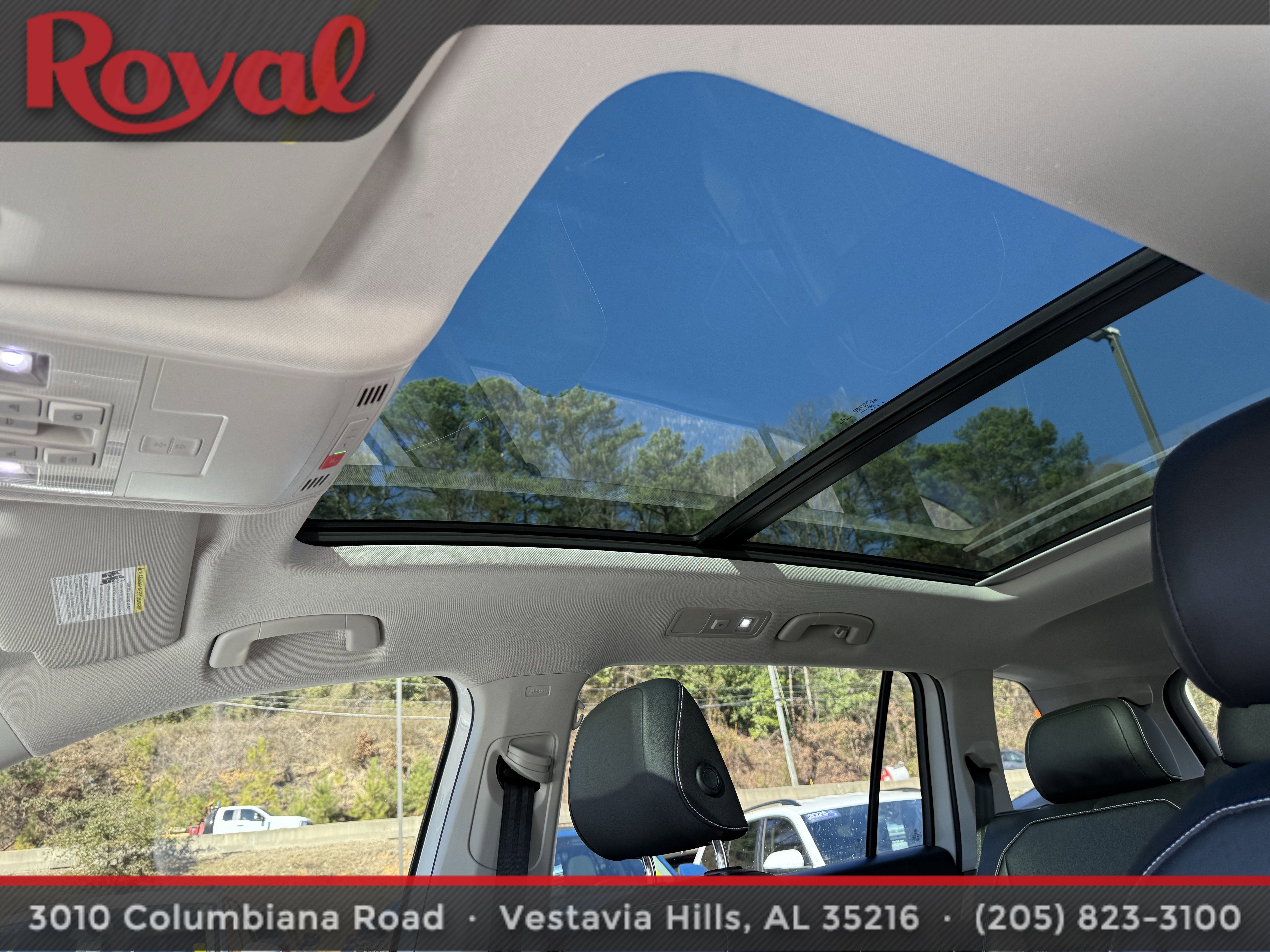 Certified 2022 Volkswagen Tiguan SE w/ Panoramic Sunroof Package image 16