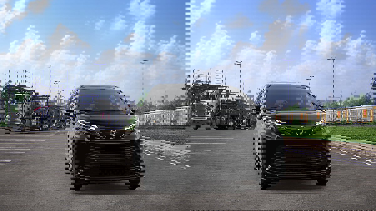 New 2026 Toyota Sienna XLE image 16