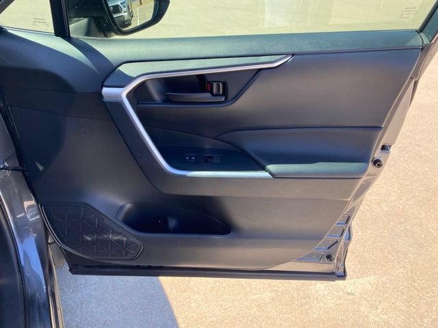 Certified 2021 Toyota RAV4 LE AWD/4WD image 14