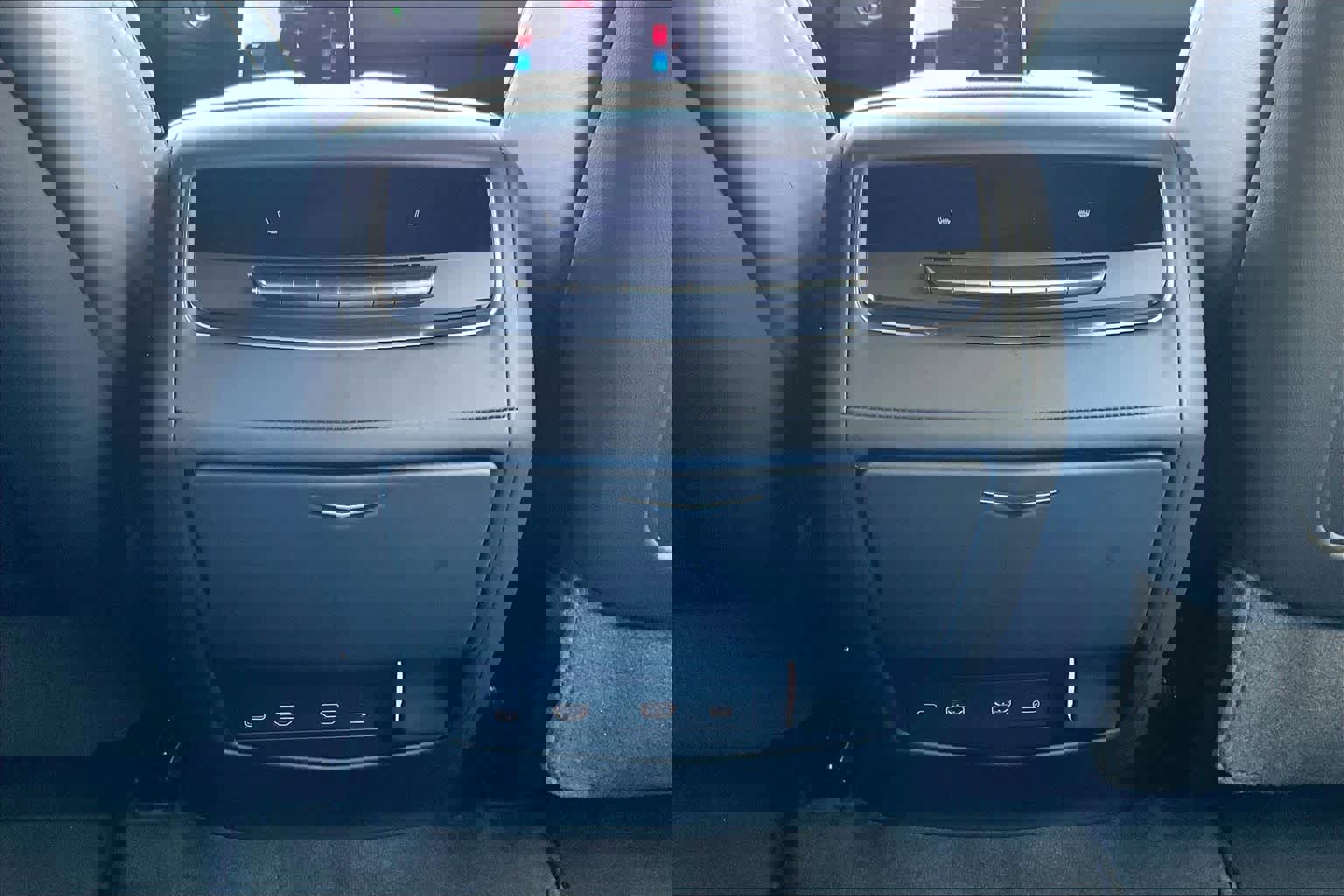 Used 2025 Cadillac Escalade V w/ LPO, ONYX Package image 33