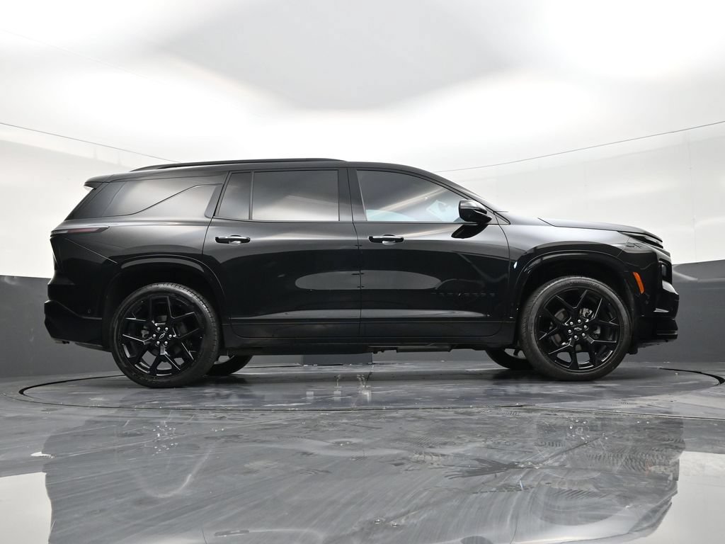 Used 2024 Chevrolet Traverse RS FWD image 22