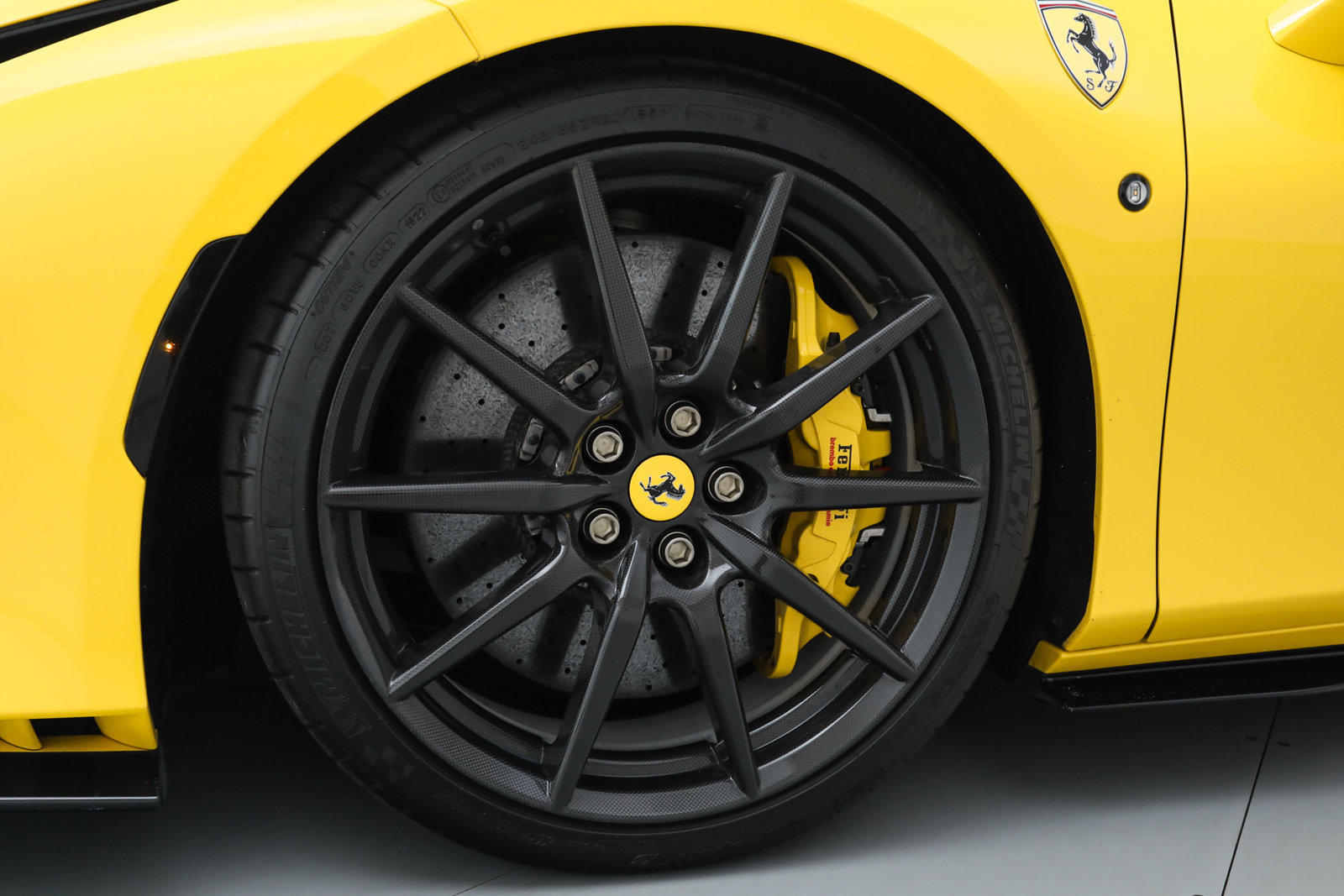Certified 2022 Ferrari F8 Tributo RWD image 15
