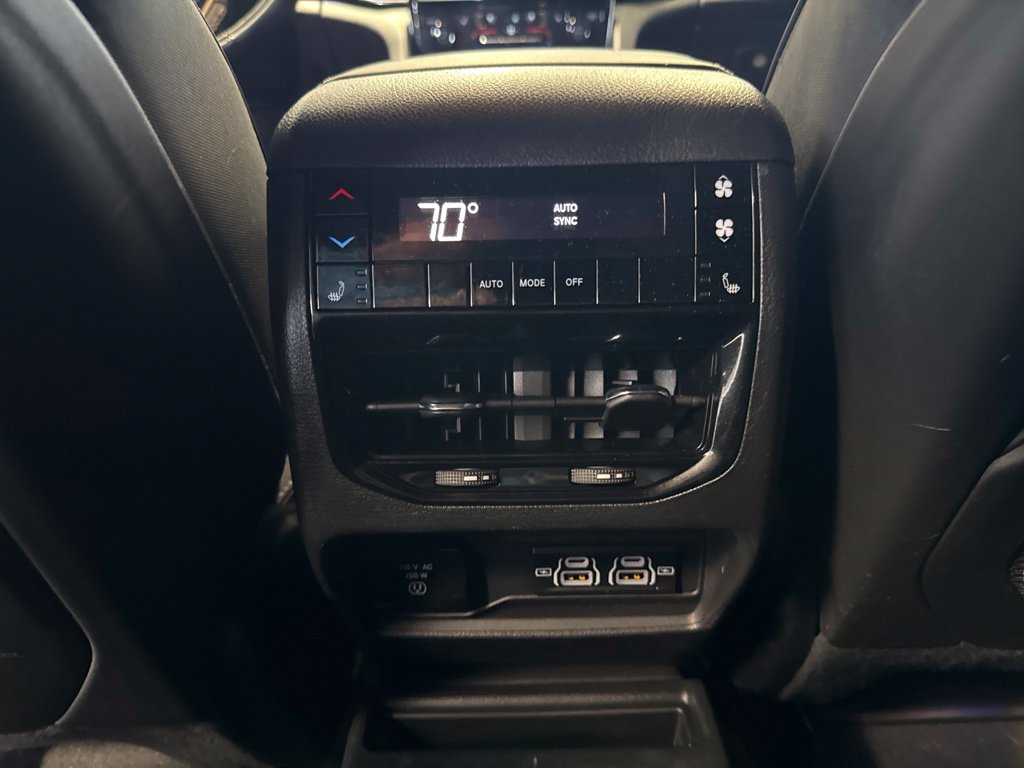 Used 2024 Jeep Grand Cherokee L Overland w/ Advanced Protech Group III AWD/4WD image 20