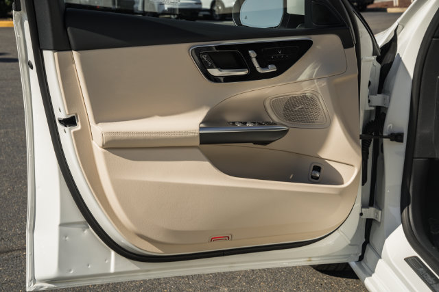 New 2027 Mercedes-Benz C 300 4MATIC Sedan image 35