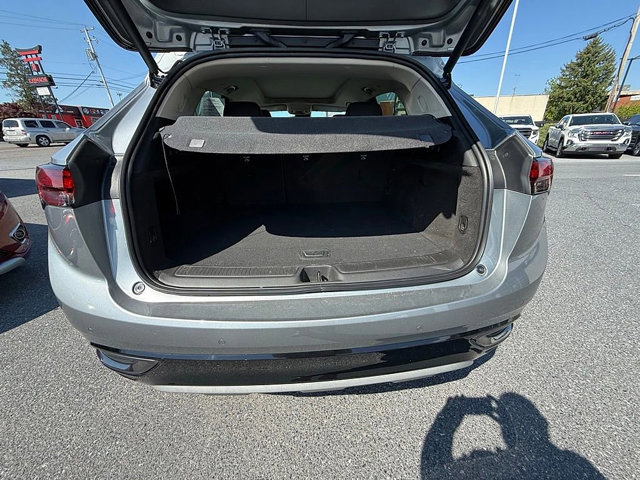 Used 2023 Buick Envision Essence w/ Sport Touring Package AWD/4WD image 11
