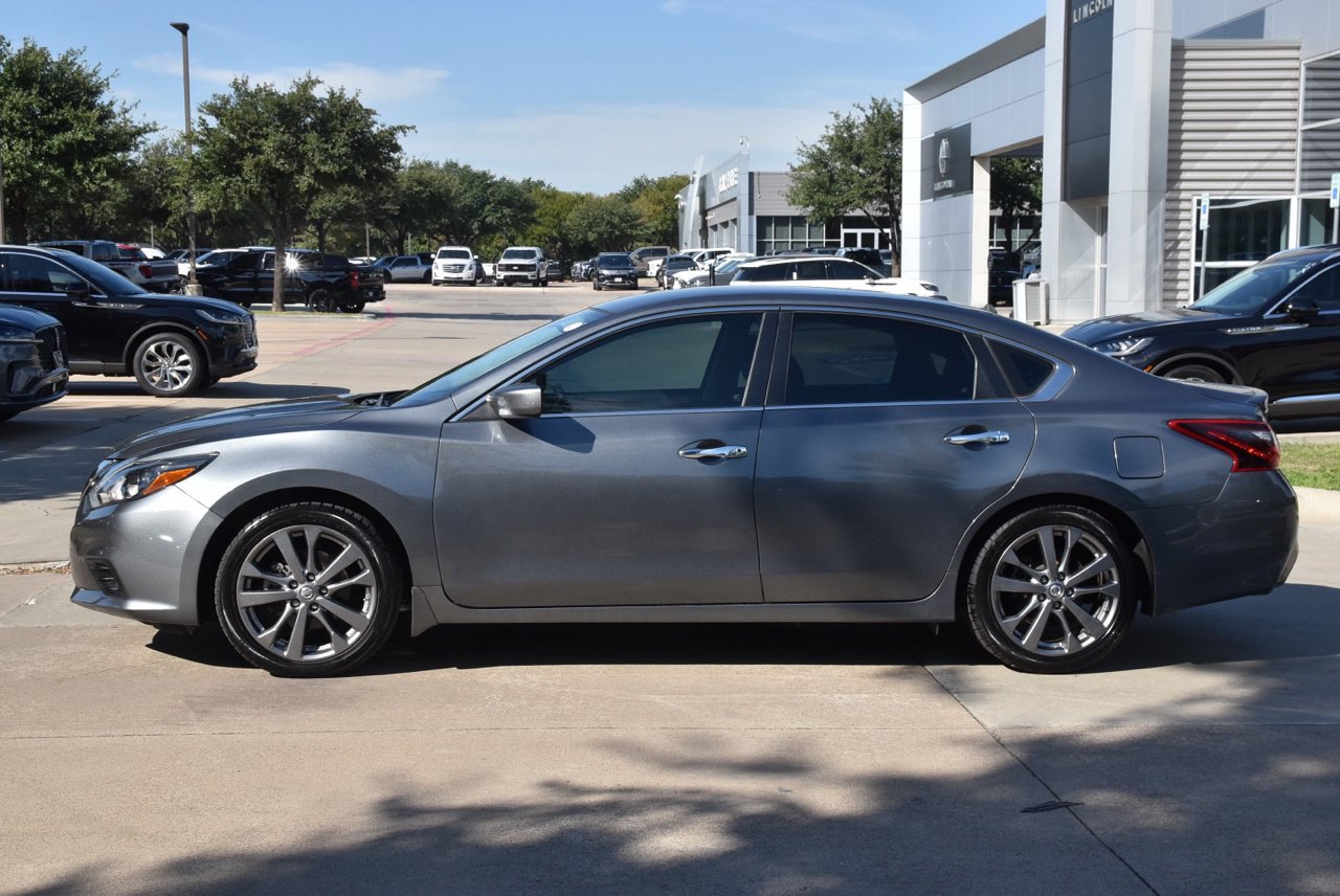 Used 2018 Nissan Altima 2.5 SR w/ SR Special Edition FWD image 12