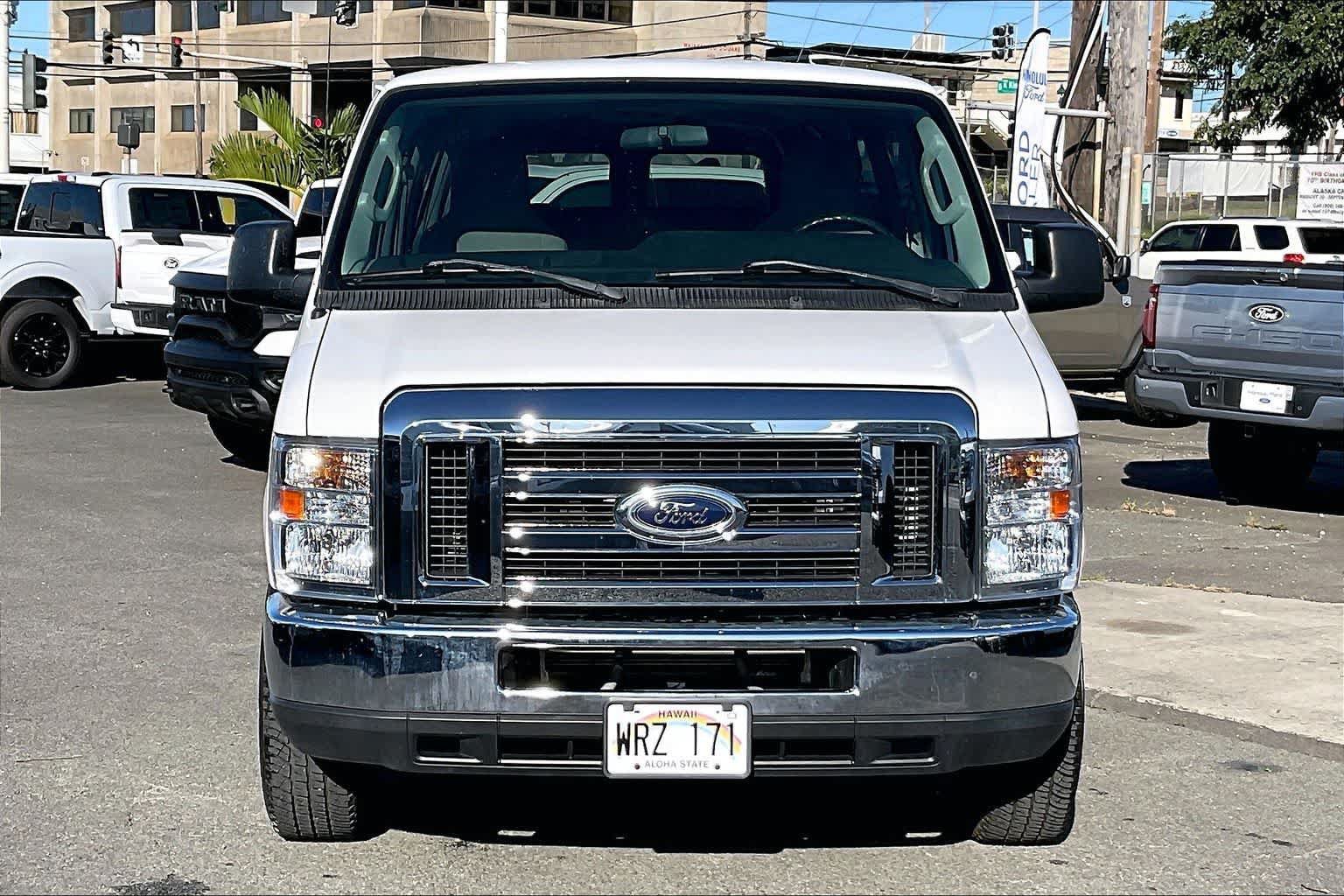 Used 2011 Ford E-350 and Econoline 350 XLT RWD image 6