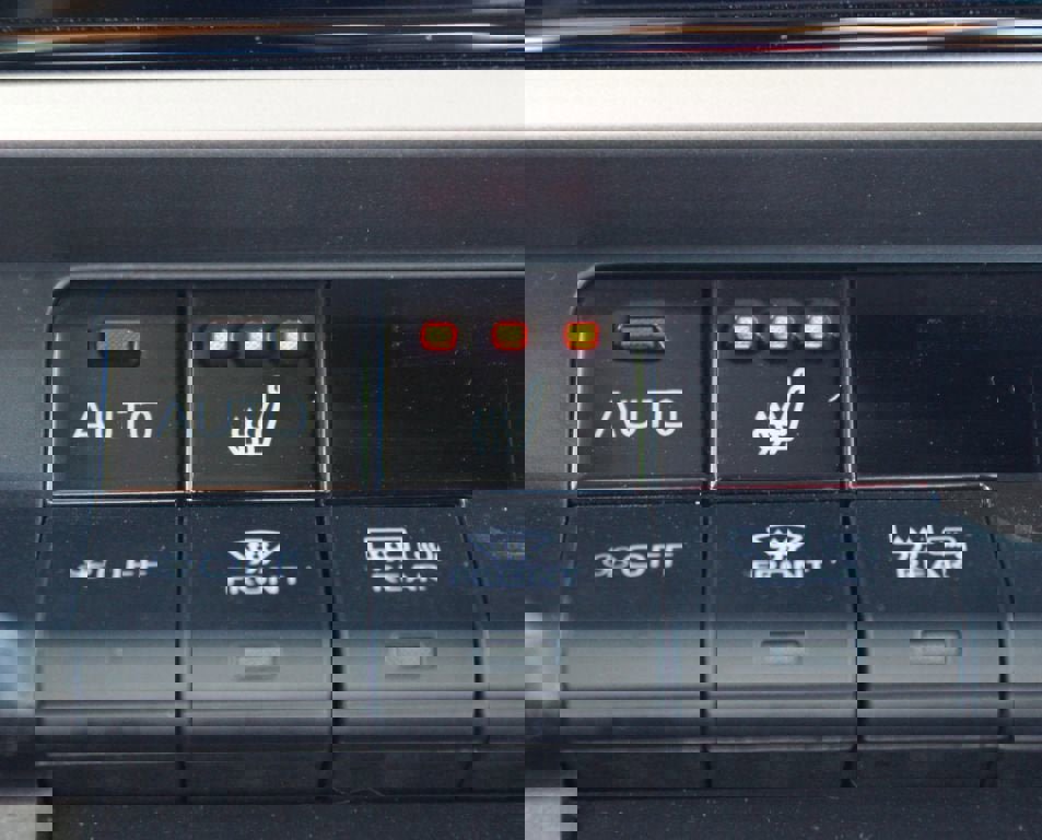 Certified 2025 Toyota Camry XLE image 8