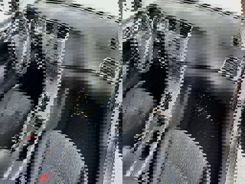 Used 2014 Nissan Sentra SV image 28