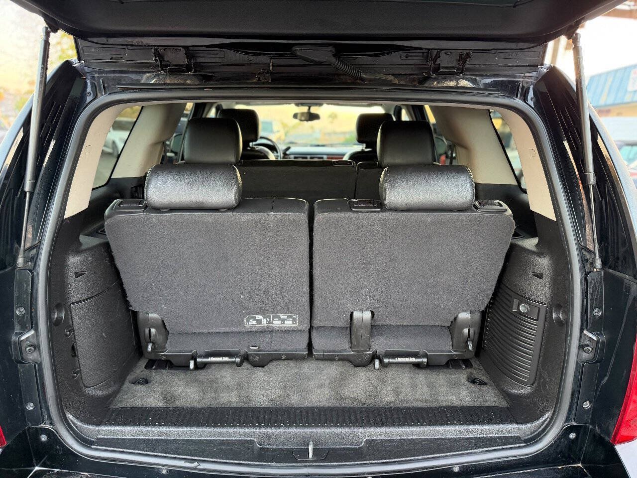 Used 2013 Chevrolet Tahoe LT RWD image 15