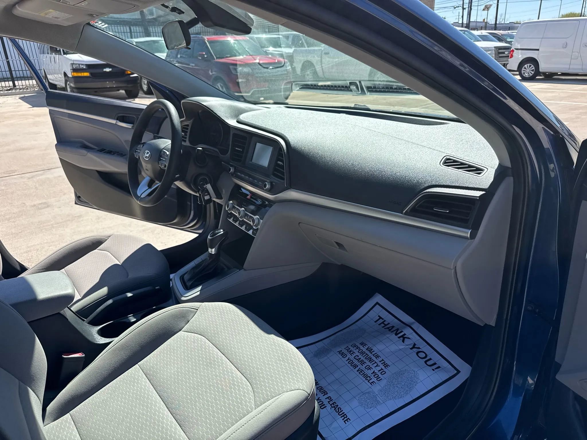 Used 2020 Hyundai Elantra SE image 37