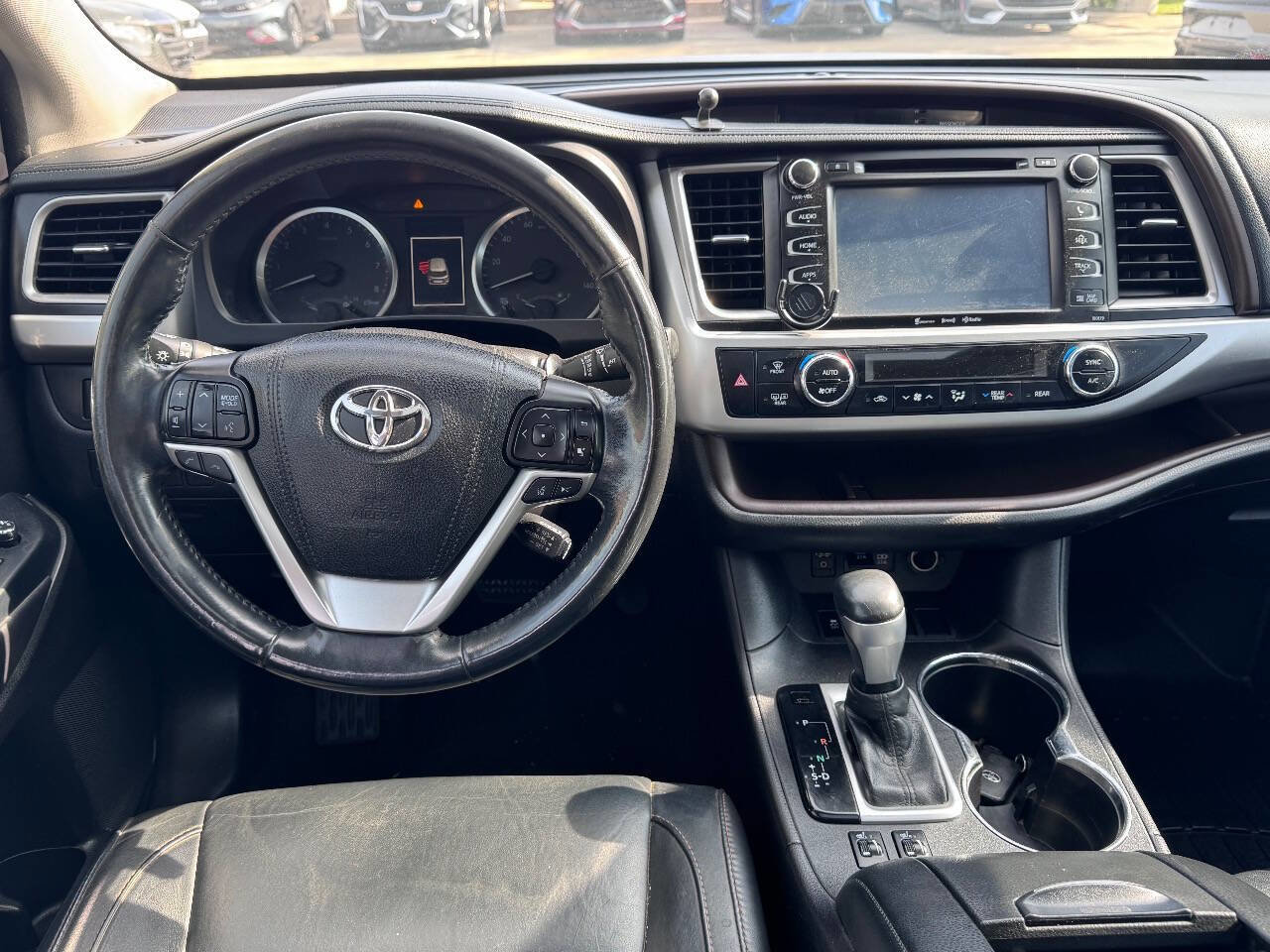 Used 2017 Toyota Highlander XLE image 17