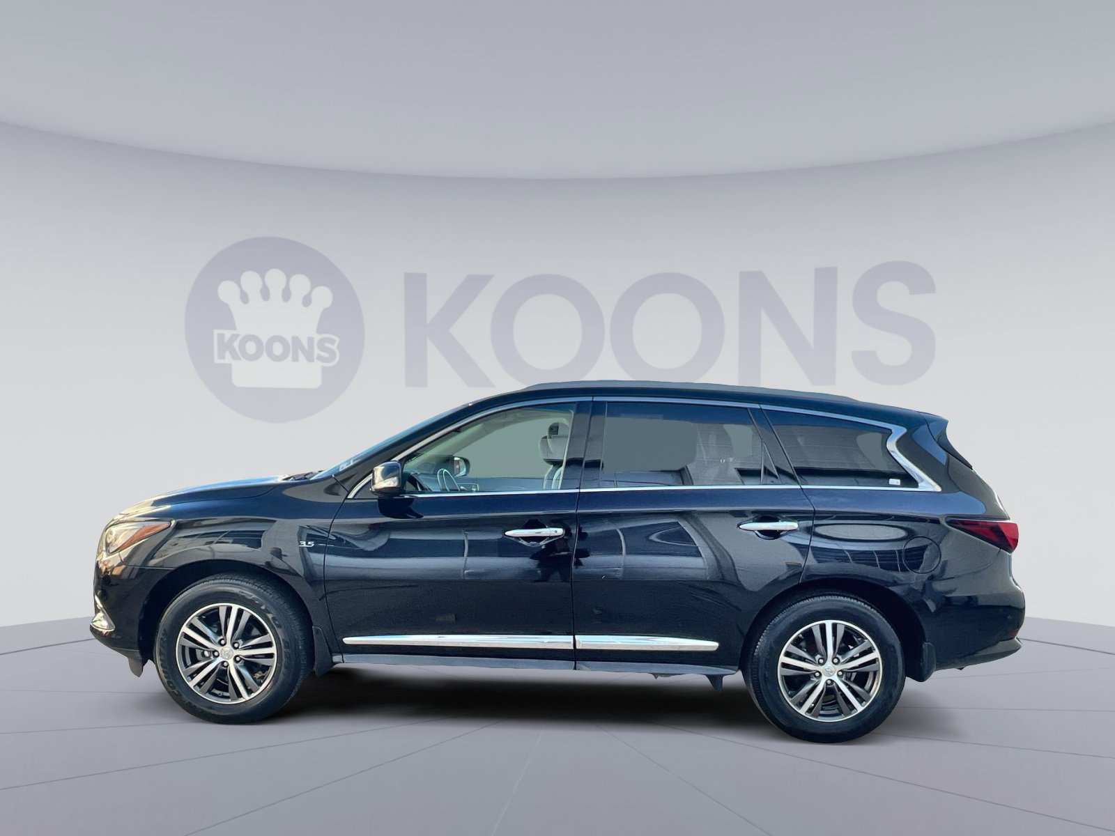 Used 2019 INFINITI QX60 Luxe w/ Essential Package image 2