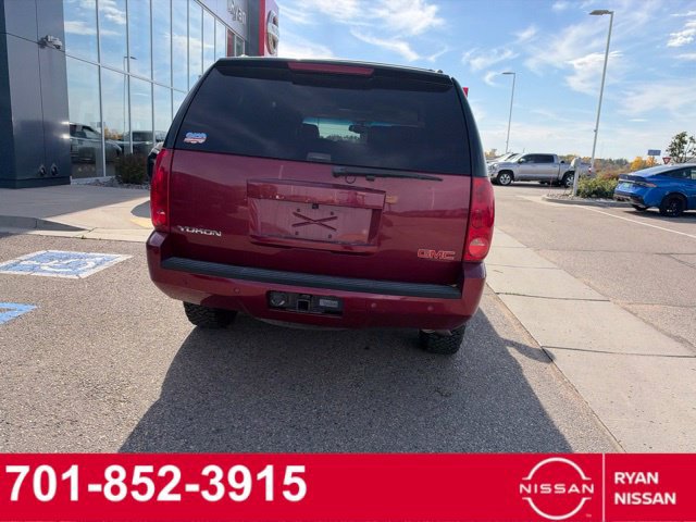 Used 2007 GMC Yukon SLT w/ SLT Preferred Equipment Group AWD/4WD image 3
