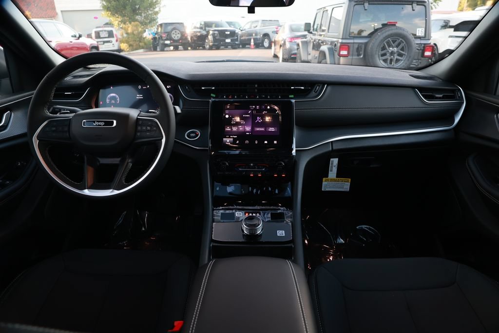 New 2026 Jeep Grand Cherokee Laredo RWD image 22