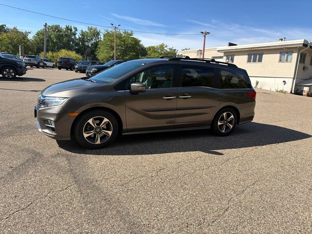 Used 2018 Honda Odyssey Touring image 2