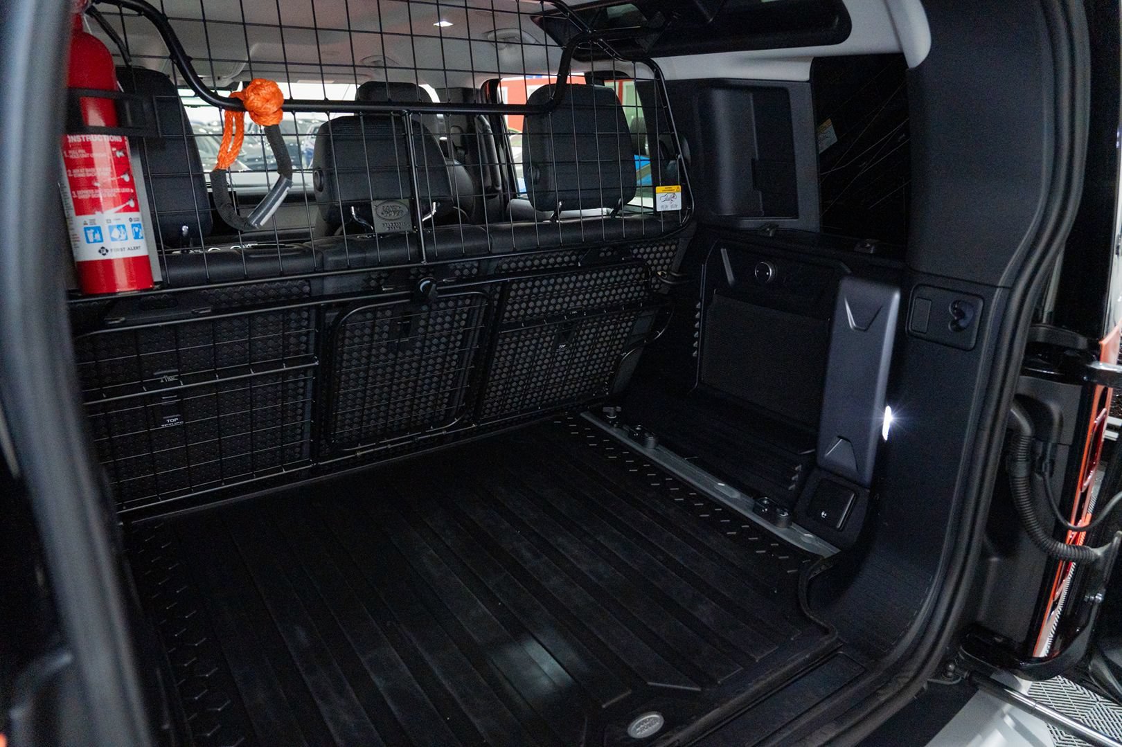 Used 2022 Land Rover Defender 110 S AWD/4WD image 39
