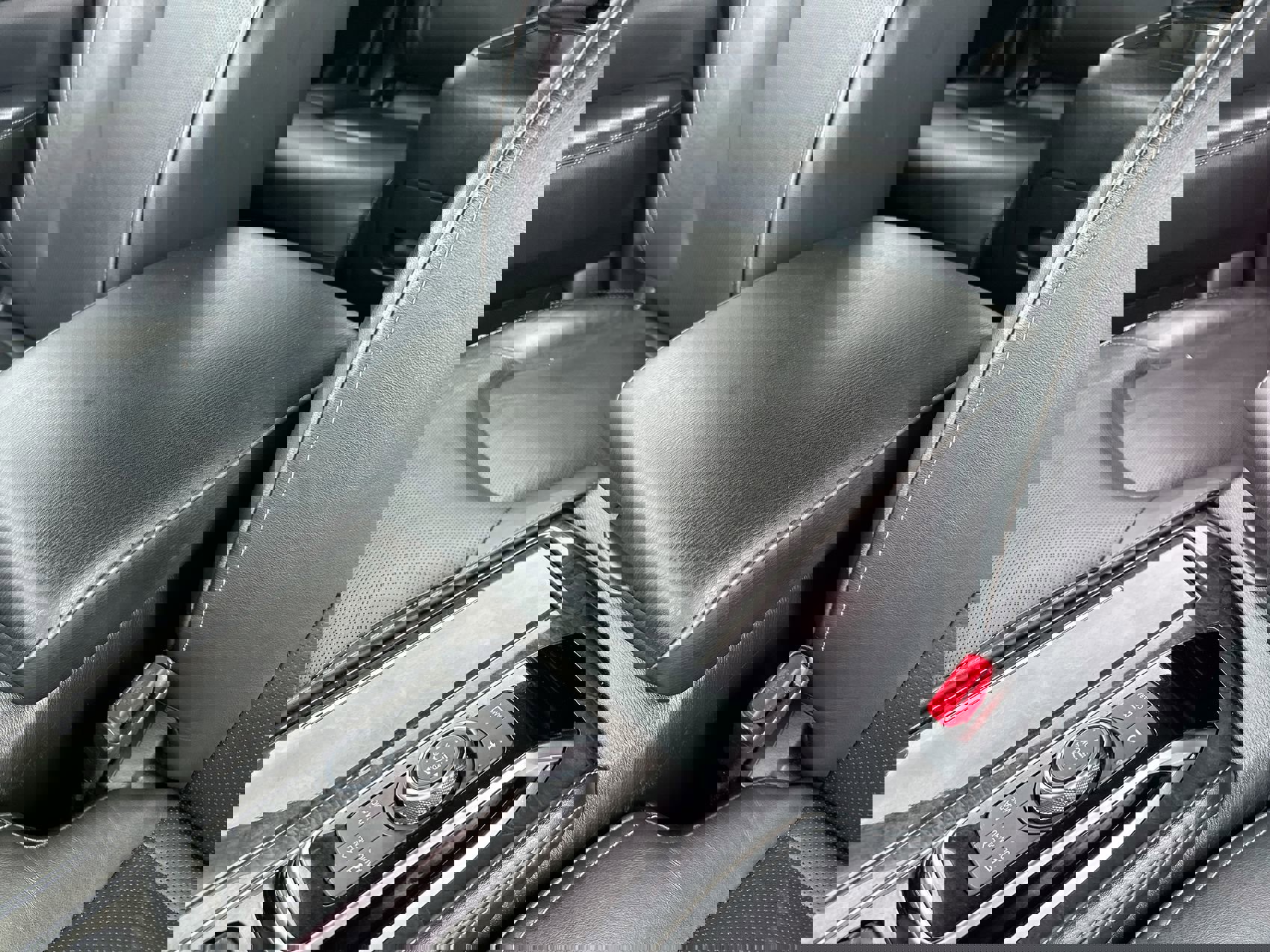 Used 2024 INFINITI QX80 Luxe image 22