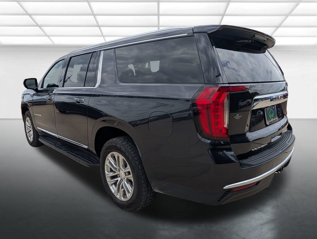 Used 2023 GMC Yukon XL SLT AWD/4WD image 2