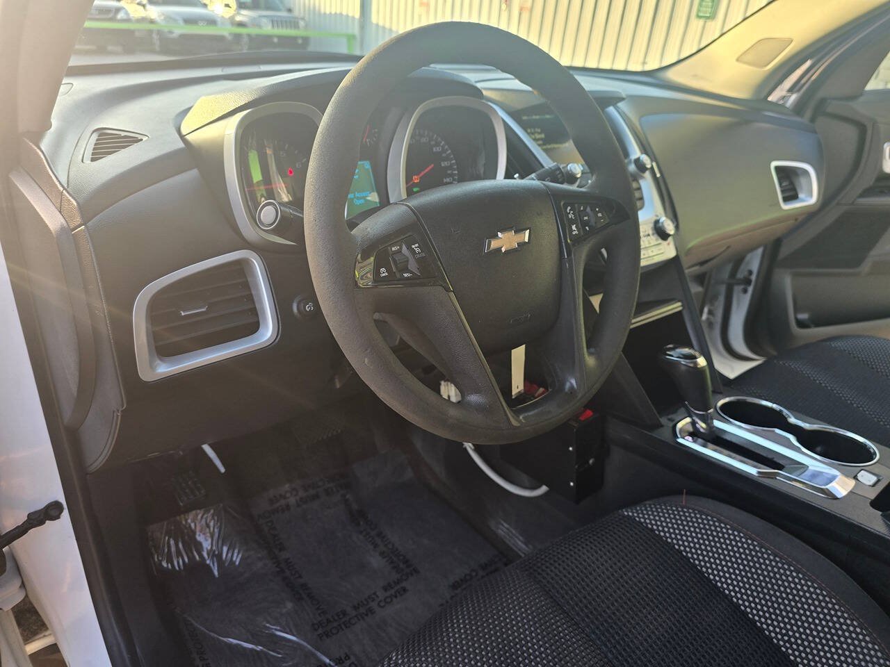 Used 2017 Chevrolet Equinox LS AWD/4WD image 18