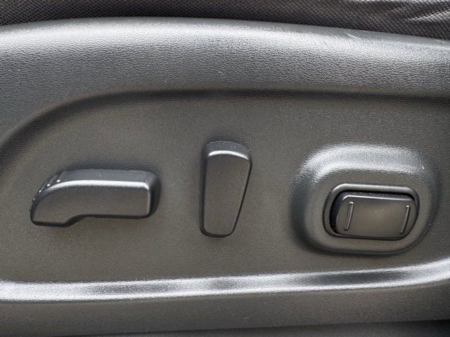 Used 2021 Nissan Titan SV w/ SV Convenience Package AWD/4WD image 13