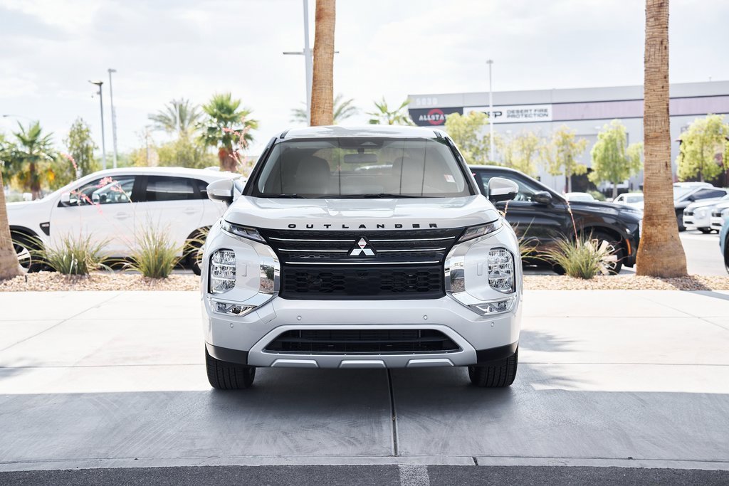 New 2025 Mitsubishi Outlander SE image 6