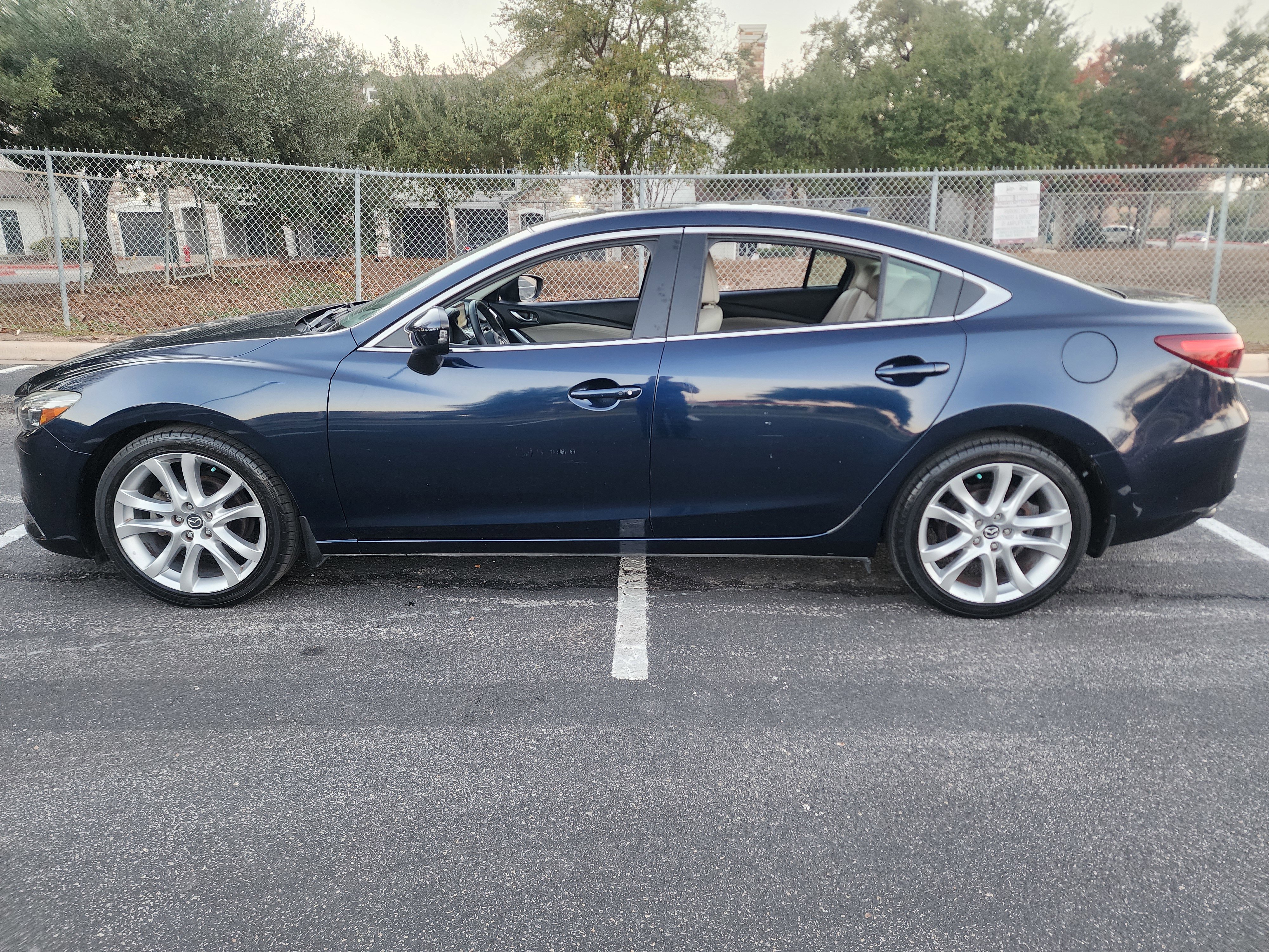 Used 2016 MAZDA MAZDA6 Touring w/ Touring Technology Package image 4