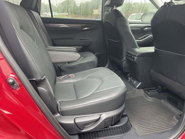 Used 2021 Toyota Highlander Platinum FWD image 14