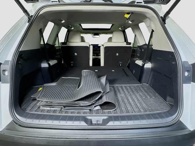 Used 2025 Toyota Grand Highlander AWD image 28