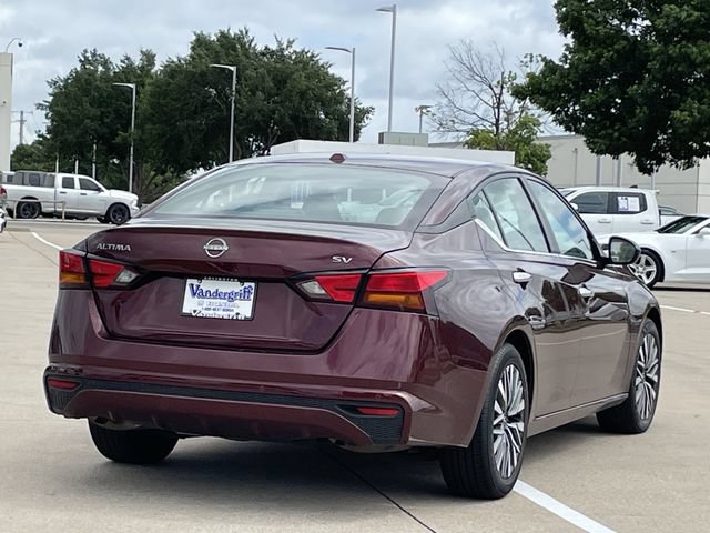 Used 2024 Nissan Altima 2.5 SV FWD image 4