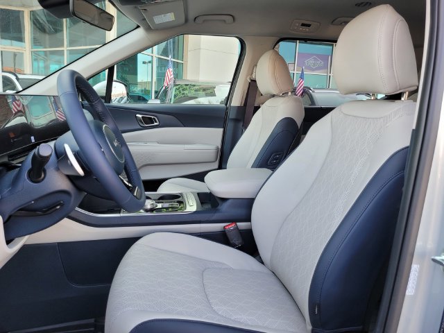 New 2026 Kia Carnival EX FWD image 9