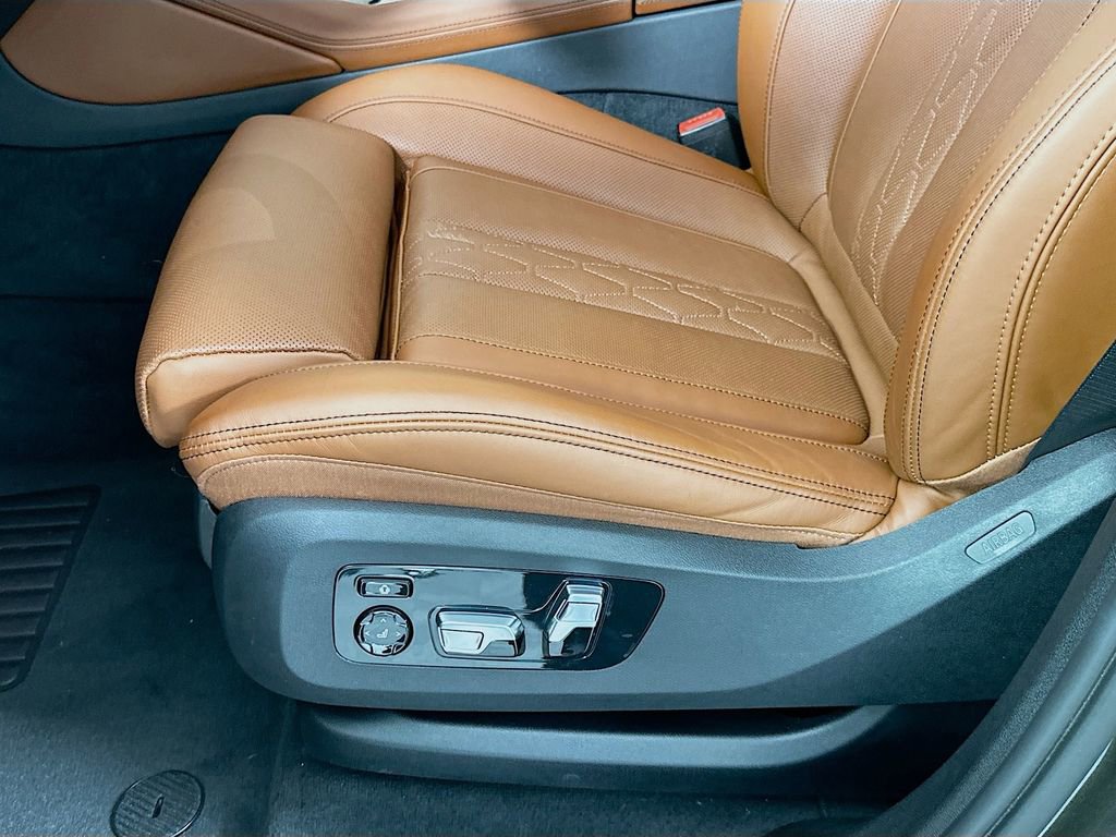 Certified 2023 BMW X6 xDrive40i w/ M Sport Package image 20