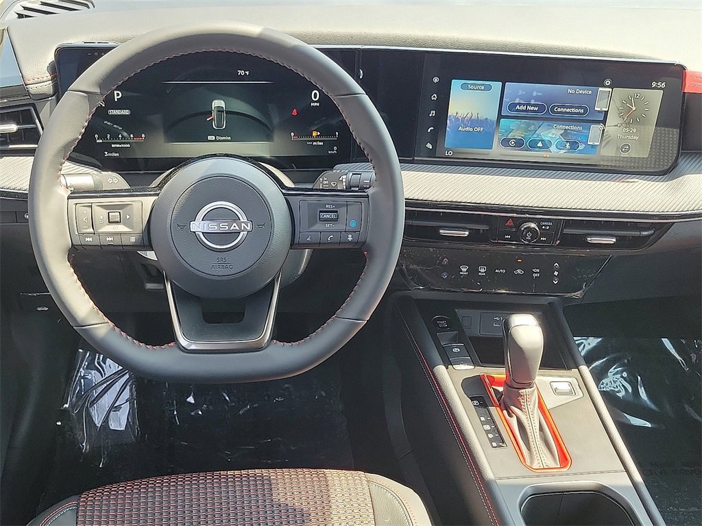 New 2025 Nissan Kicks SR image 5